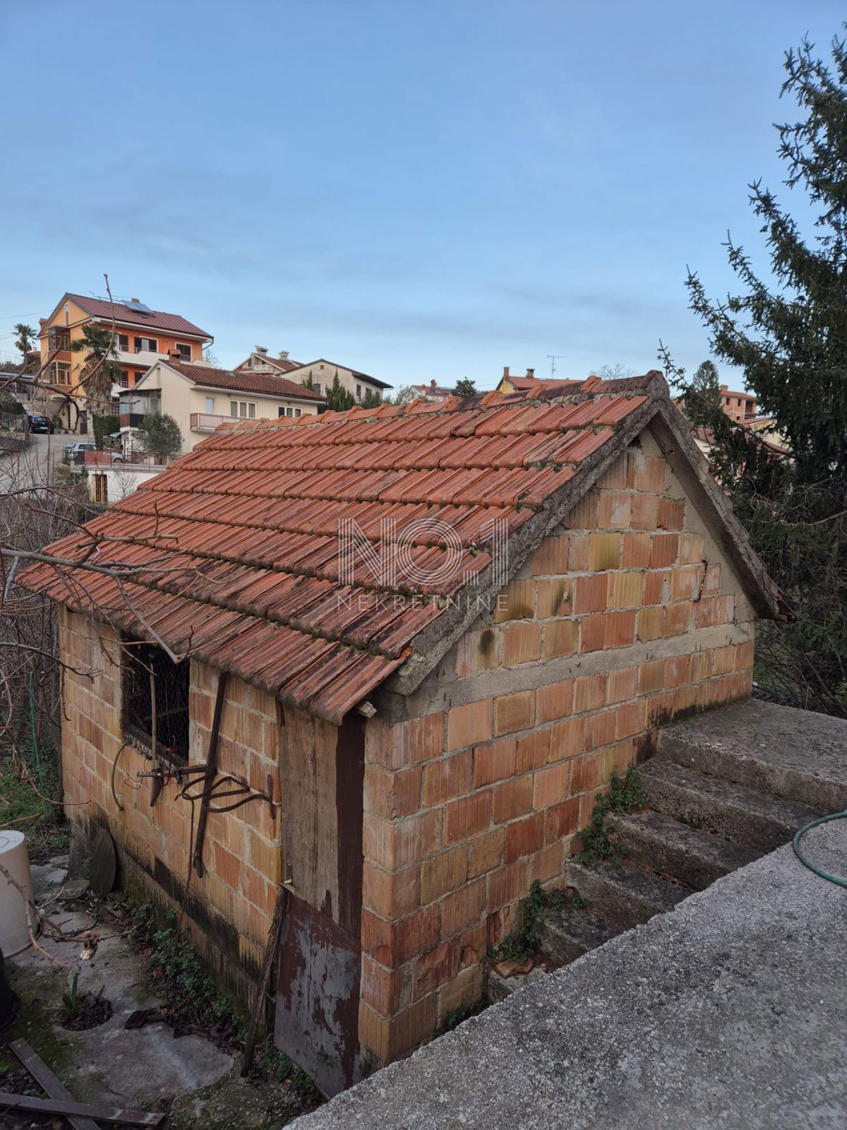 Kastav, Trinajstići - prodaja družinske hiše z veliko parcelo
