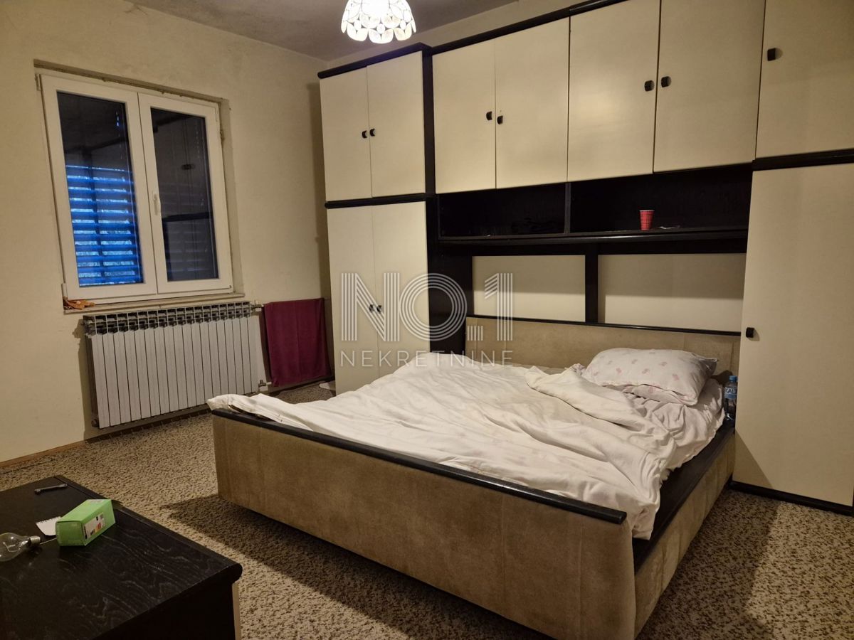 Kastav, Trinajstići - prodaja družinske hiše z veliko parcelo