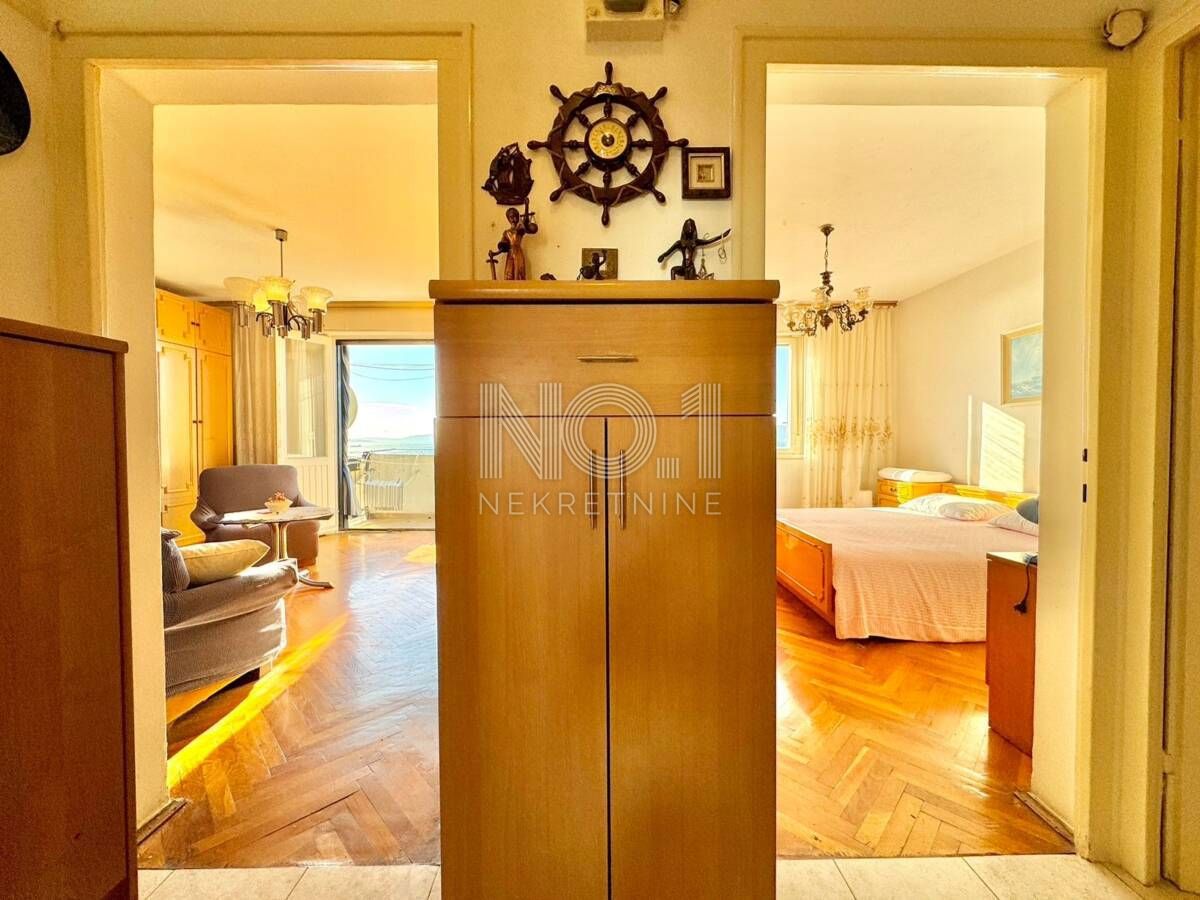  Belveder - prodaja stanovanja z osupljivim pogledom na morje