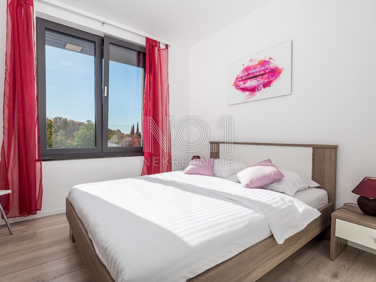 Hiša Kostrena, 330m2