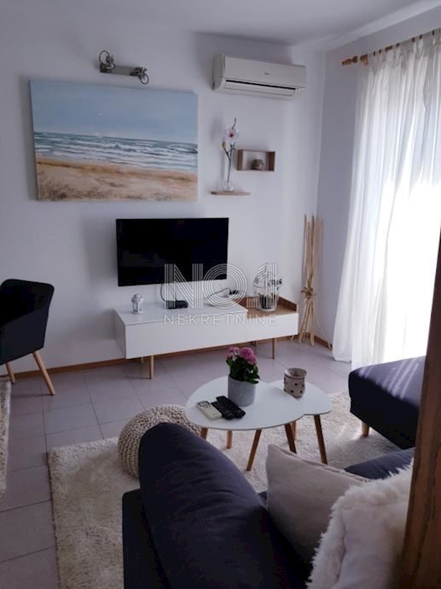 Novigrad - odličen apartma za turizem s pogledom na morje