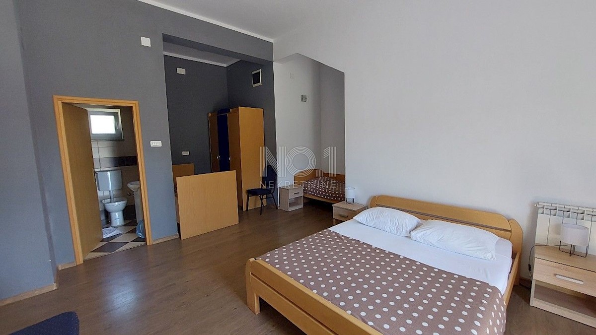 Umag - hotel/motel z velikim potencialom