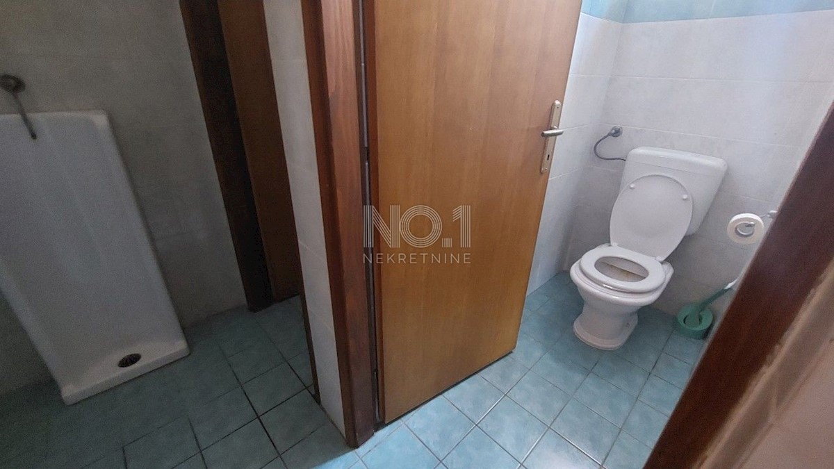 Umag - hotel/motel z velikim potencialom