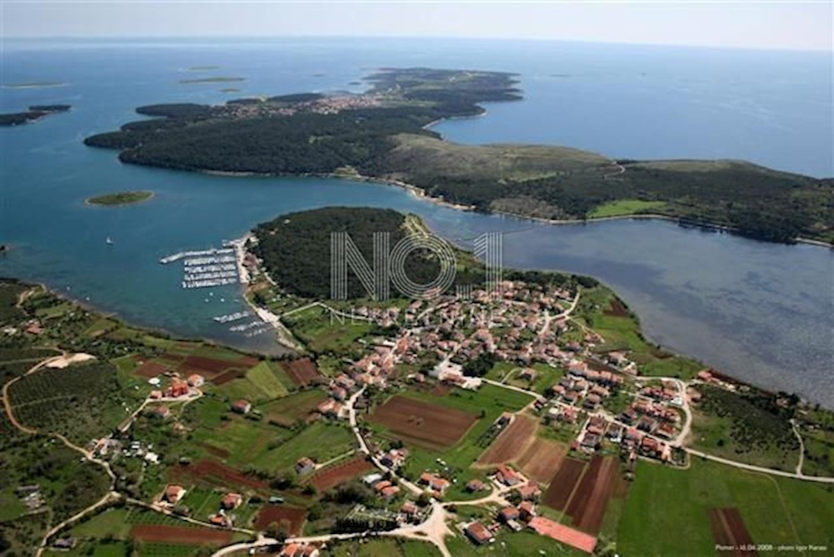 Pomer - prodaja turističnega zemljišča za gradnjo hotelov in vil