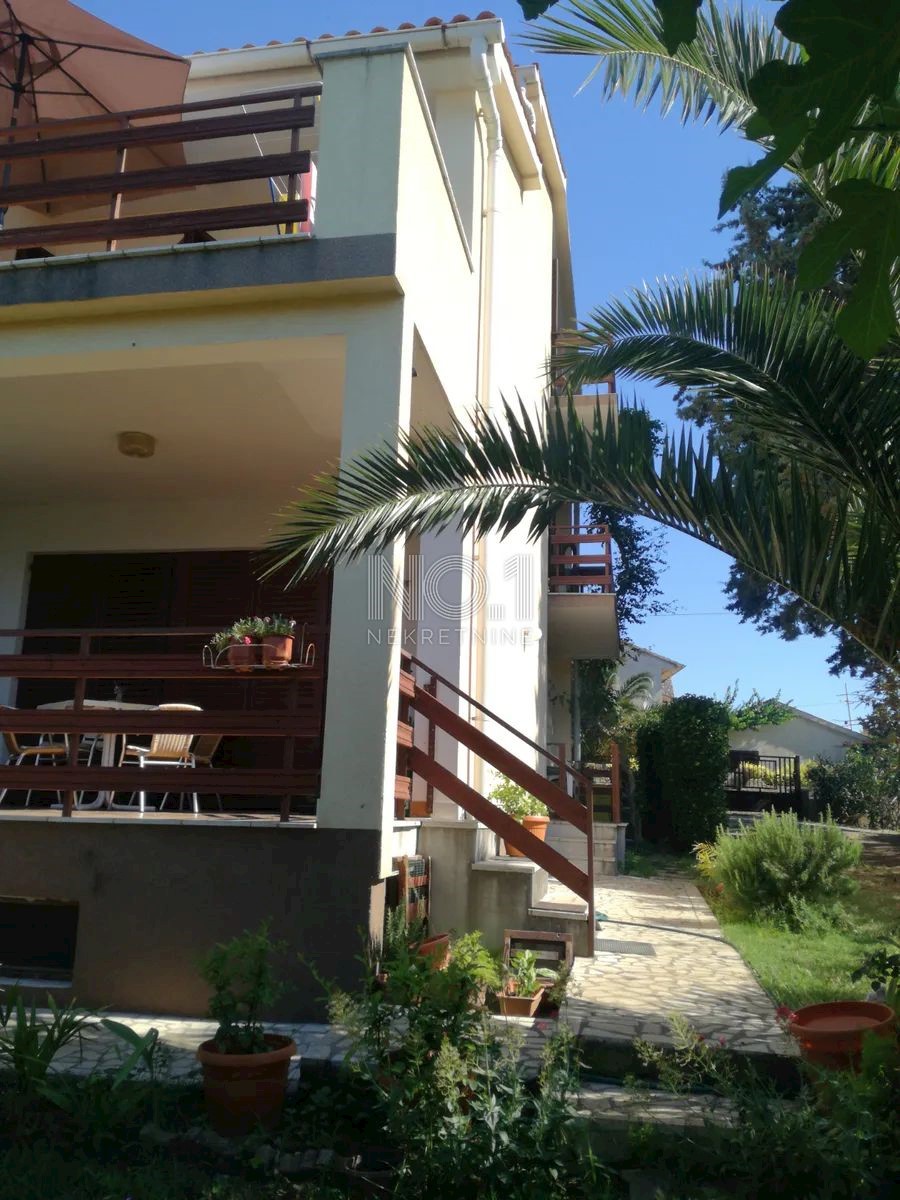 Medulin - apartmajska hiša na atraktivni lokaciji