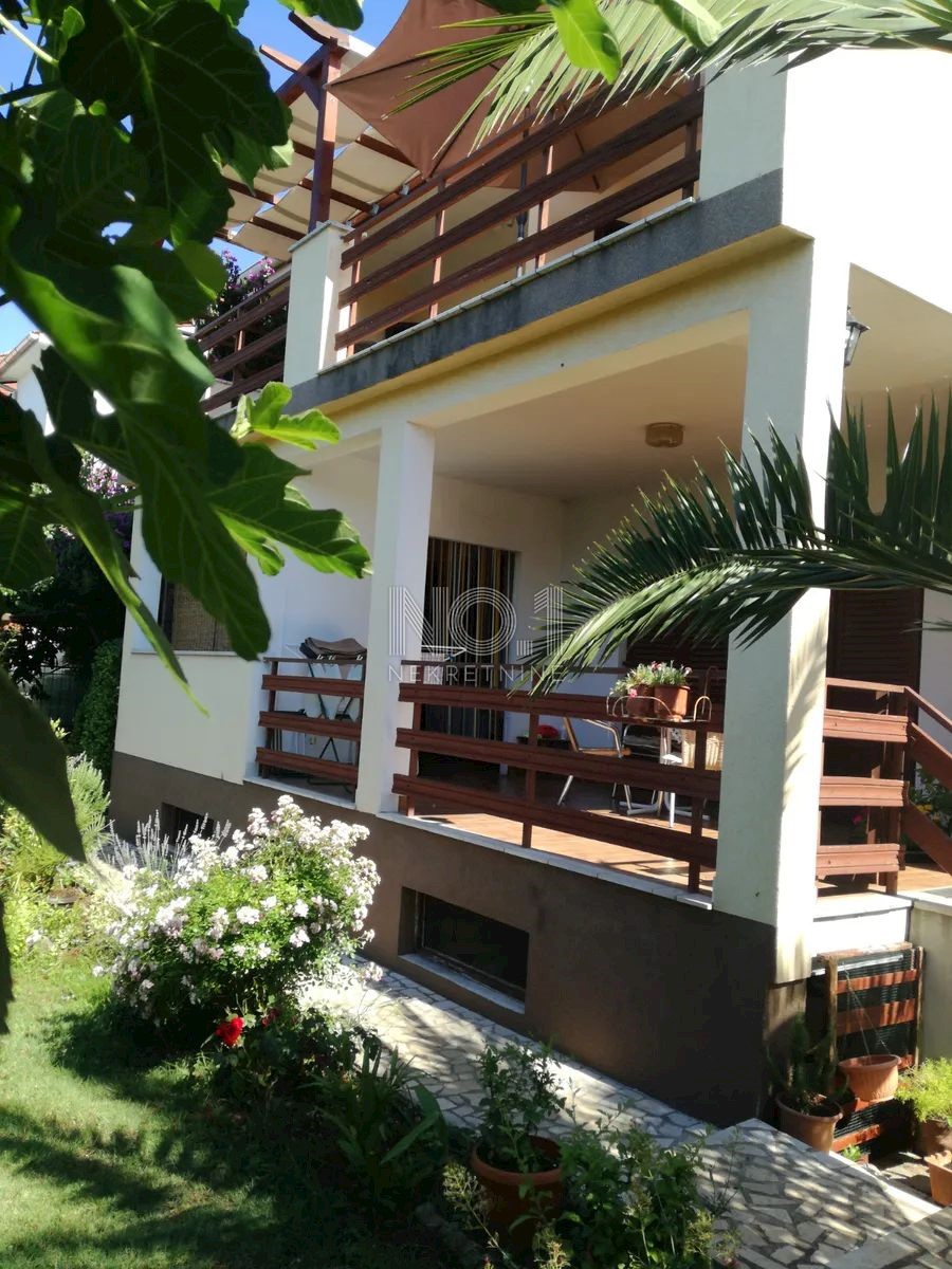 Medulin - apartmajska hiša na atraktivni lokaciji
