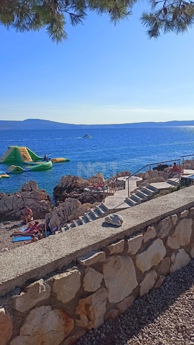 Novi Vinodolski - Apartma 300 m od morja