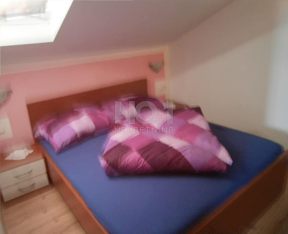 Grižane - hiša s tremi apartmaji