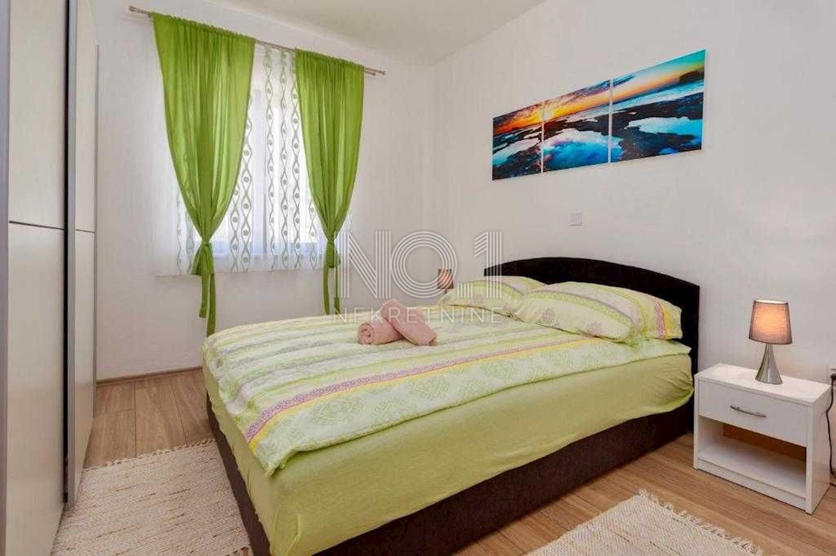 Poreč - apartmajska hiša s pogledom na morje