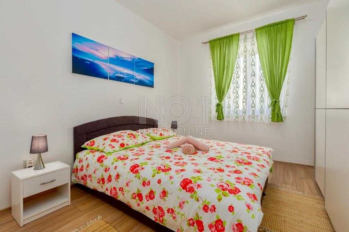 Poreč - apartmajska hiša s pogledom na morje