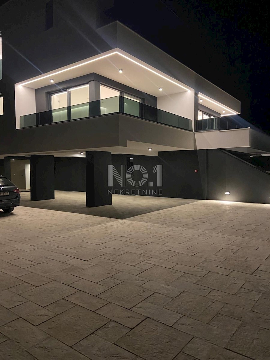 Krk - S3 Penthouse s pogledom na morje