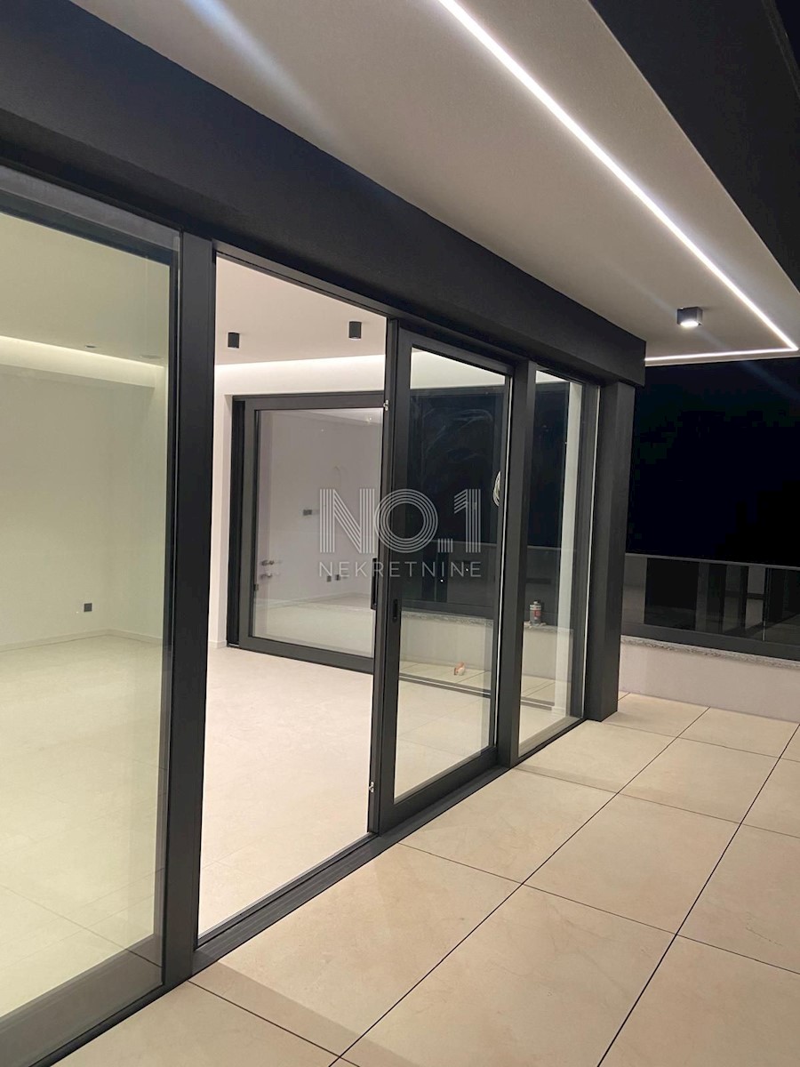 Krk - S3 Penthouse s pogledom na morje