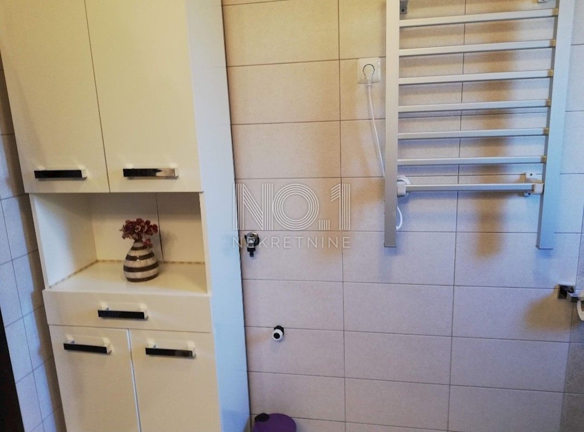 Brešca - prodaja stanovanja v 2. nadstropju hiše
