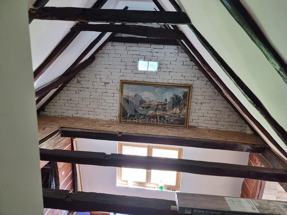 Krnjak - prodaja lesene hiše z galerijo