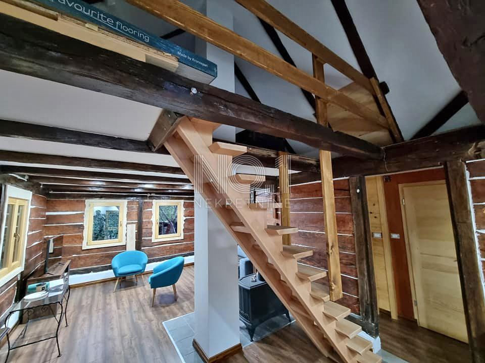 Krnjak - prodaja lesene hiše z galerijo