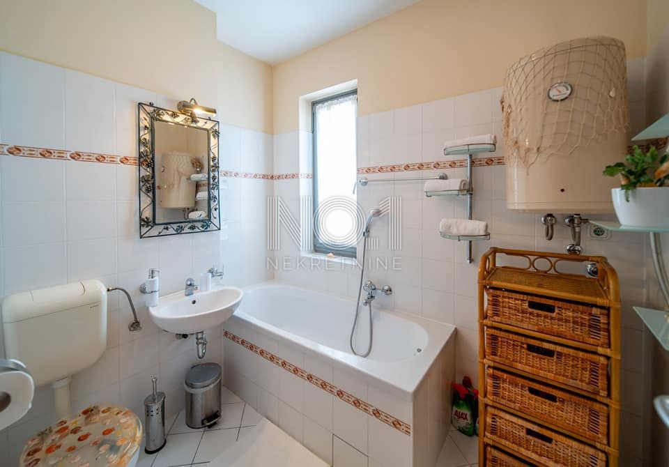Stanovanje Palit, Rab, 62,20m2