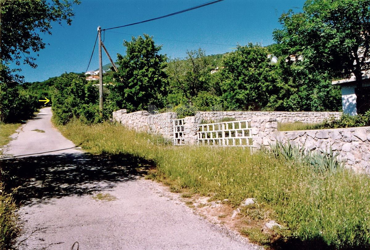 Klenovica - zazidljivo zemljišče s panoramskim pogledom na morje