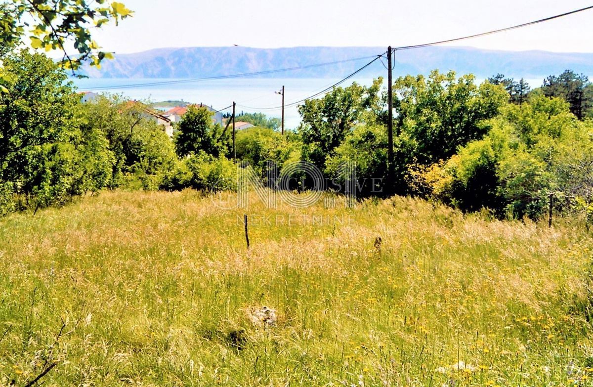 Klenovica - zazidljivo zemljišče s panoramskim pogledom na morje