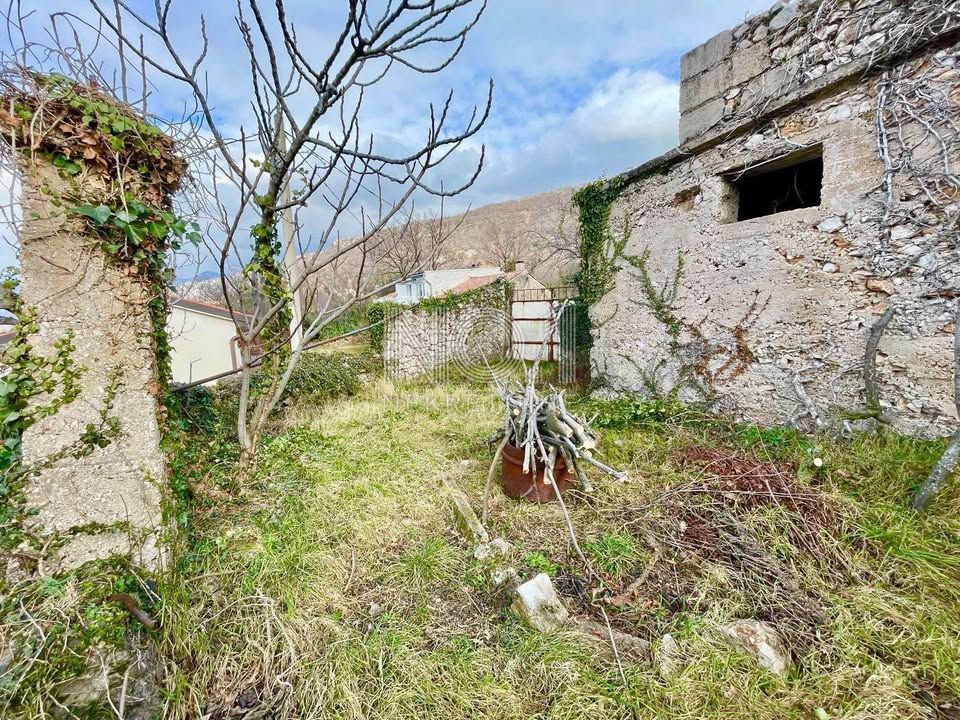 Grižane - prodaja starinske nepremičnine za prilagoditev