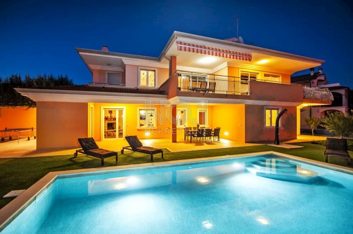 Rovinjsko Selo - čudovita vila z bazenom