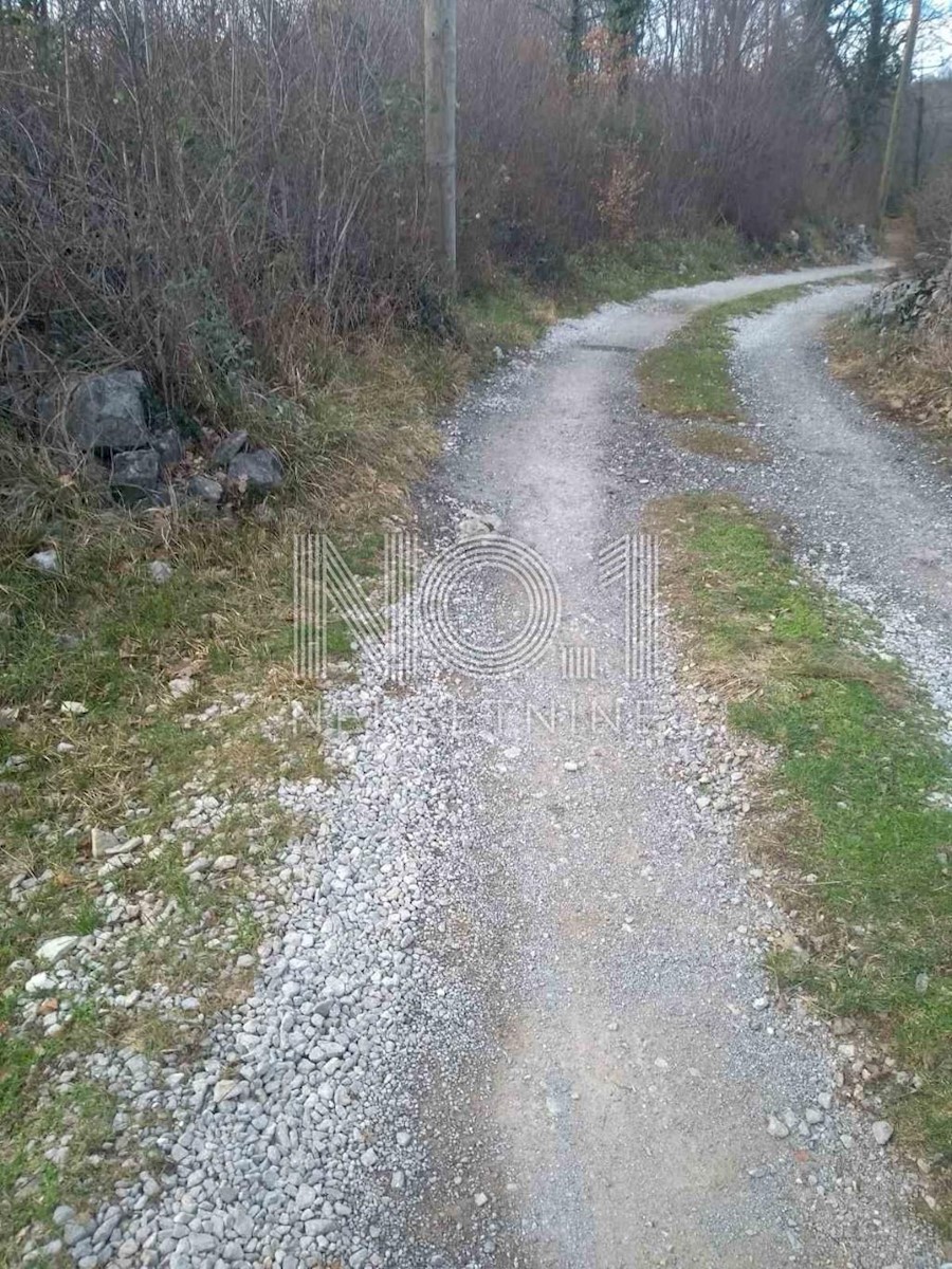 Kastav - prodaja zemljišča za gradnjo stanovanjskega objekta