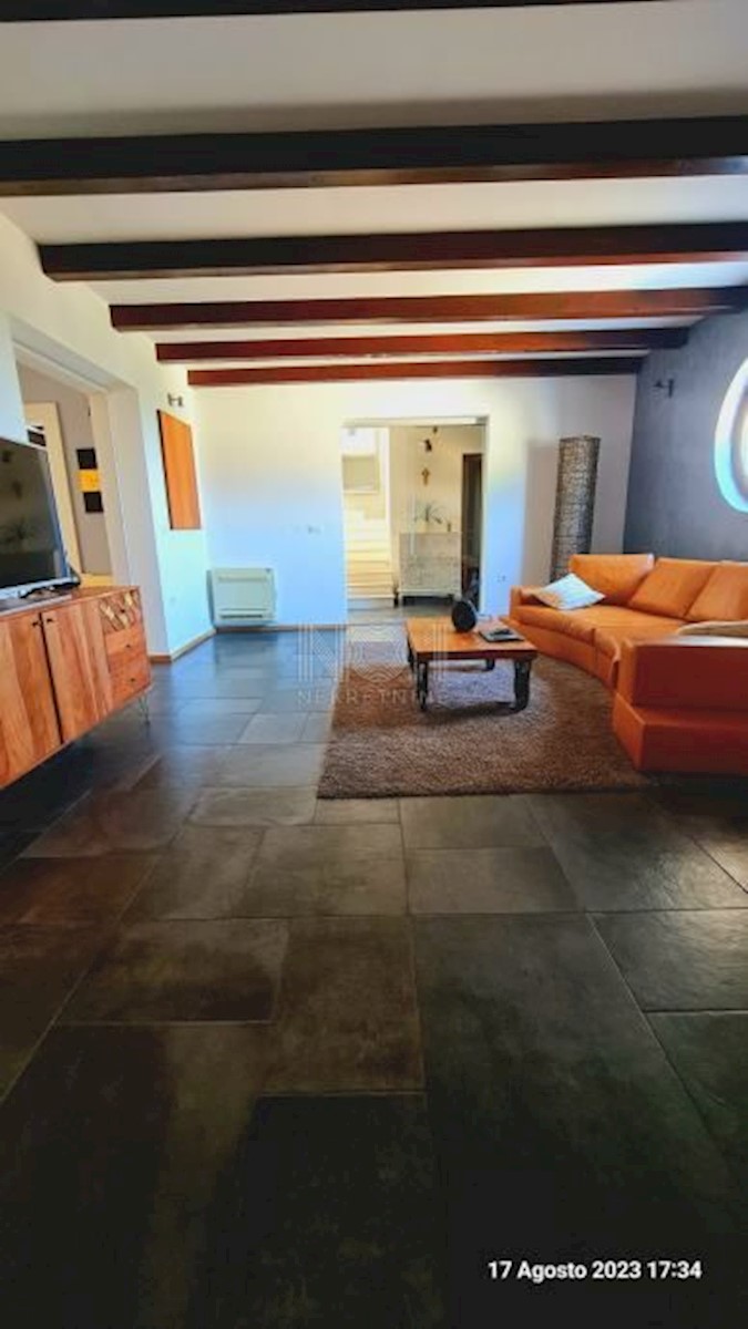 Barban - čudovita vila z bazenom