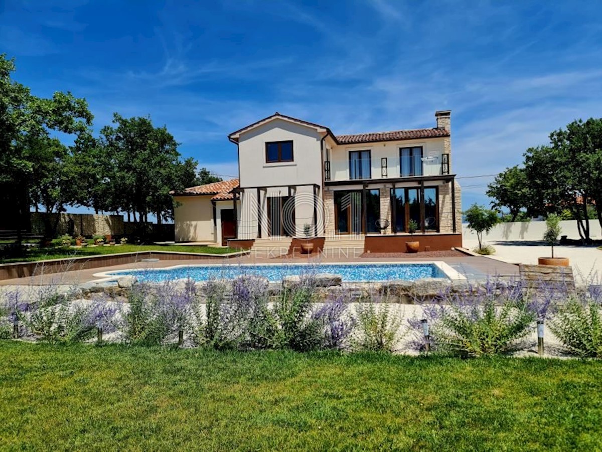Barban - čudovita vila z bazenom
