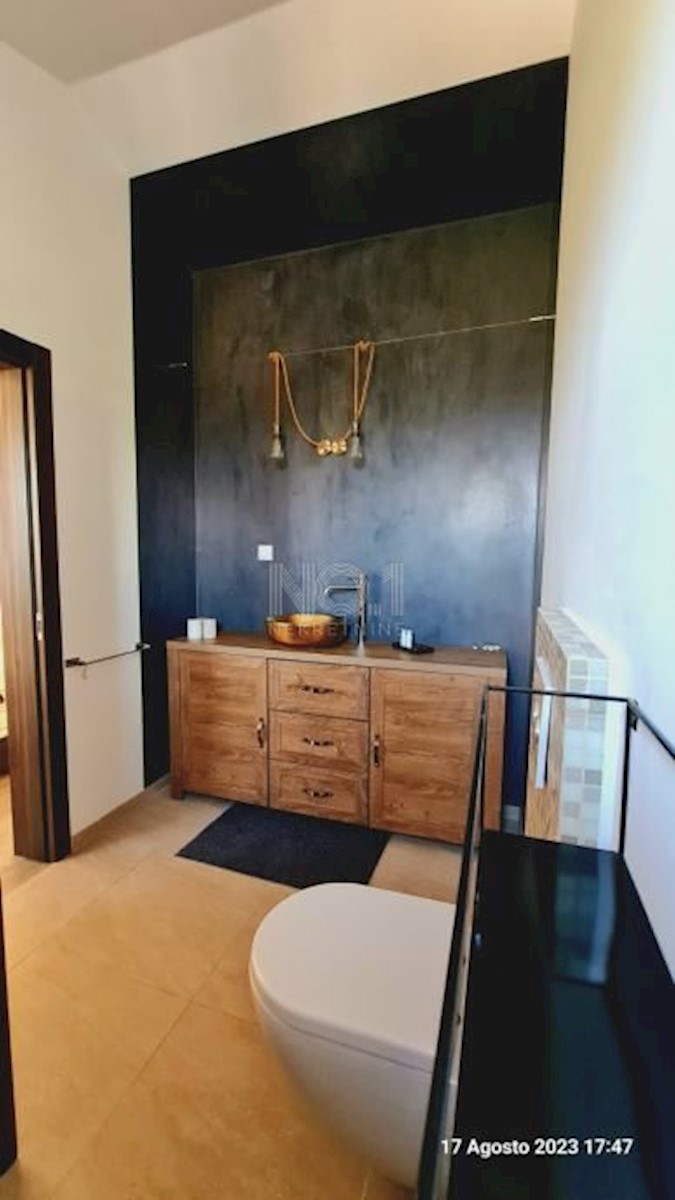 Barban - čudovita vila z bazenom