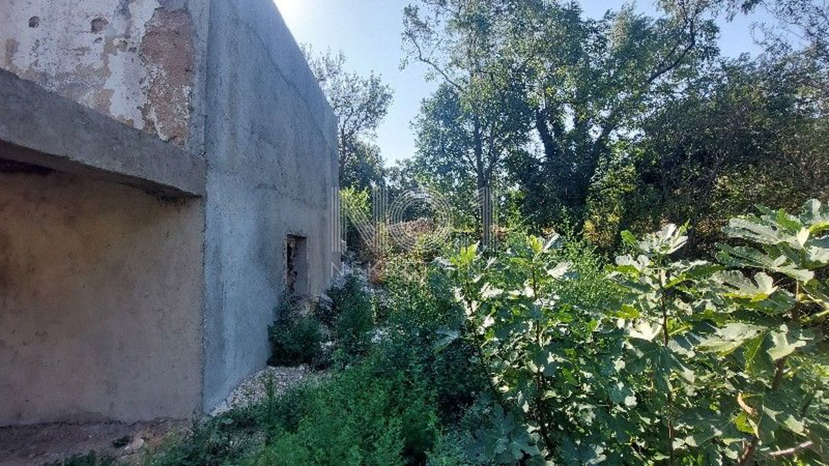 Okolica Kraljevice - Gospodova kamnita hiša za obnovo