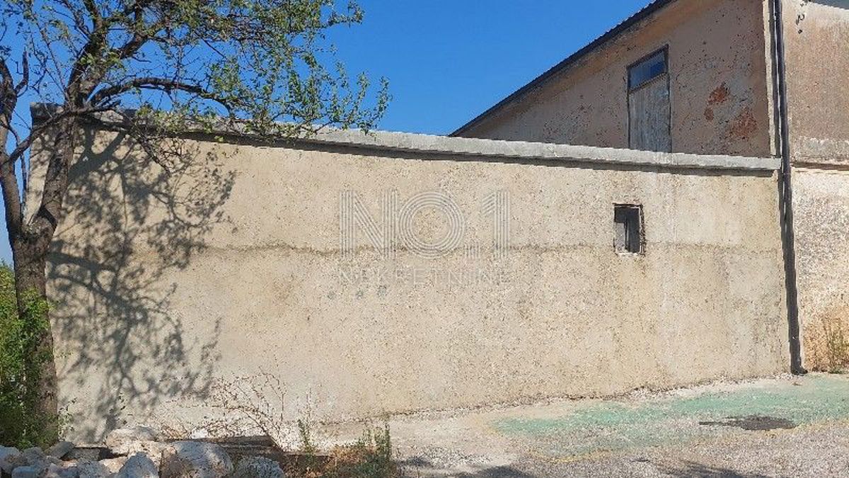 Okolica Kraljevice - Gospodova kamnita hiša za obnovo