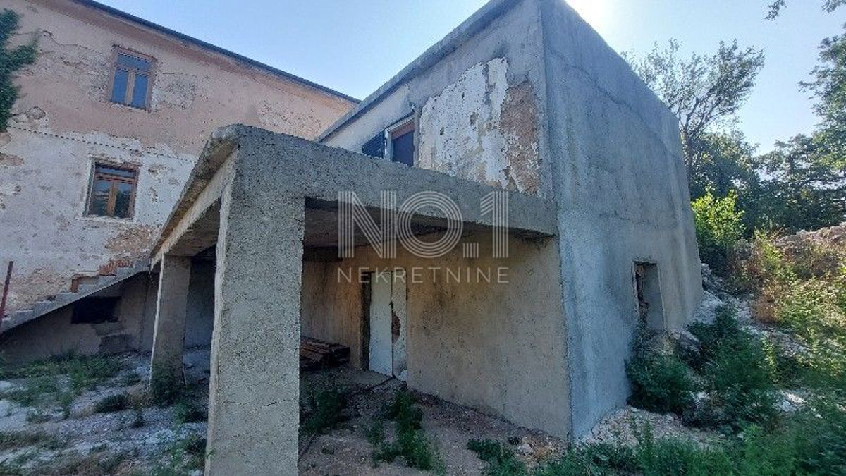 Okolica Kraljevice - Gospodova kamnita hiša za obnovo