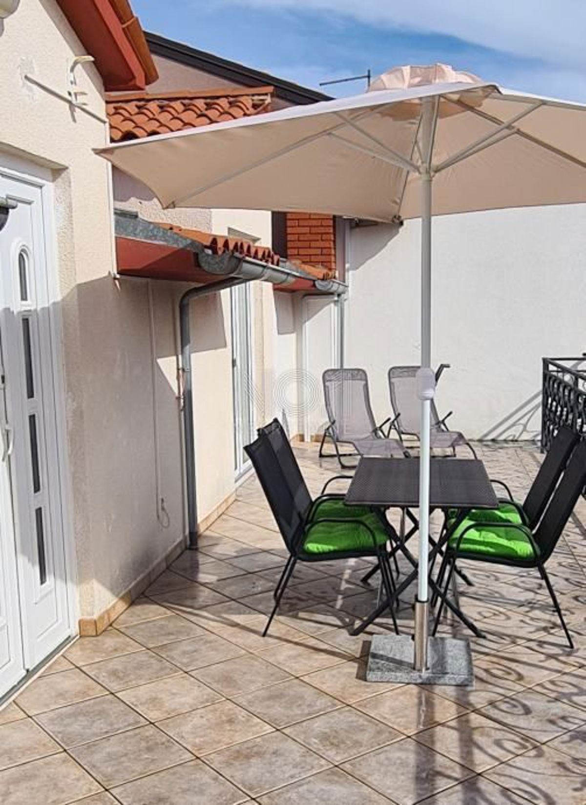 Rovinj - Prostoren dvosobni apartma z veliko teraso
