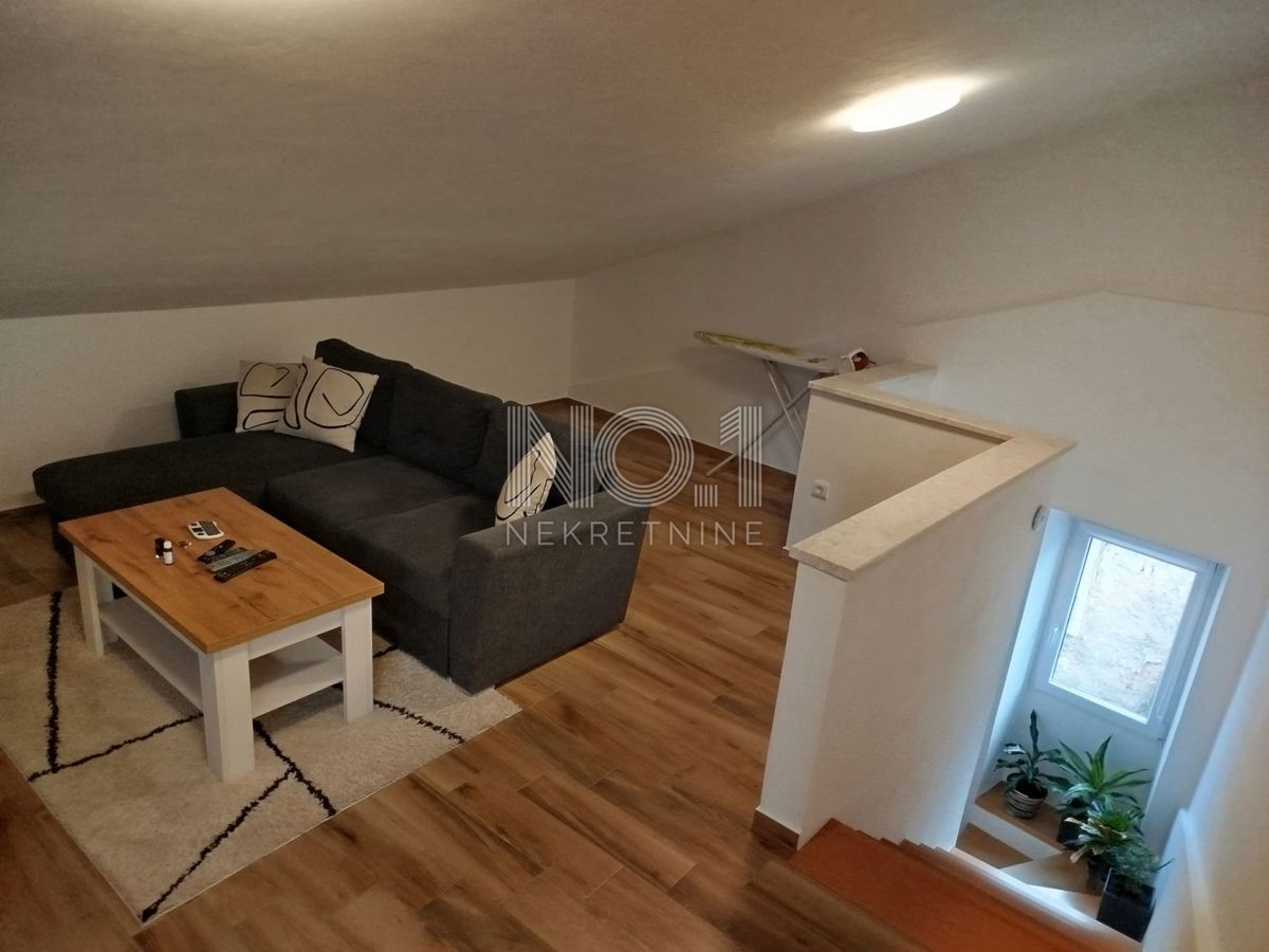 Vodnjan - prenovljena kamnita hiša v samem centru