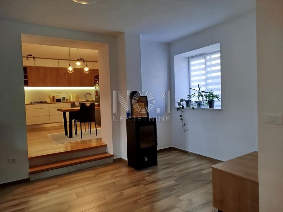 Vodnjan - prenovljena kamnita hiša v samem centru