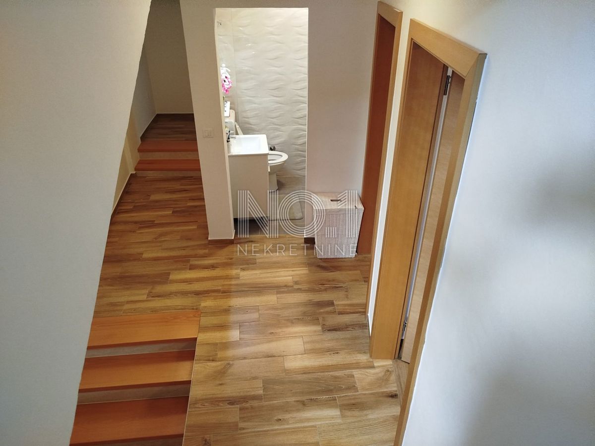 Vodnjan - prenovljena kamnita hiša v samem centru