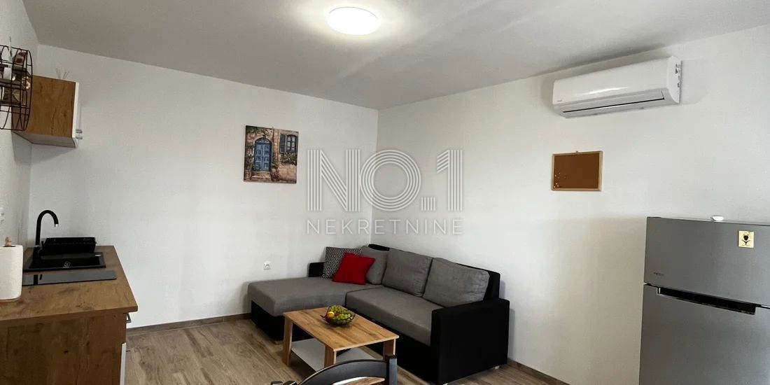 Malinska - prodaja hiše s 5 apartmaji za investicijo