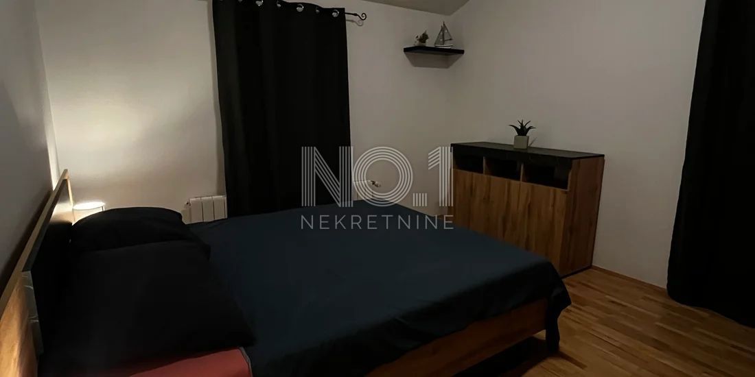 Malinska - prodaja hiše s 5 apartmaji za investicijo