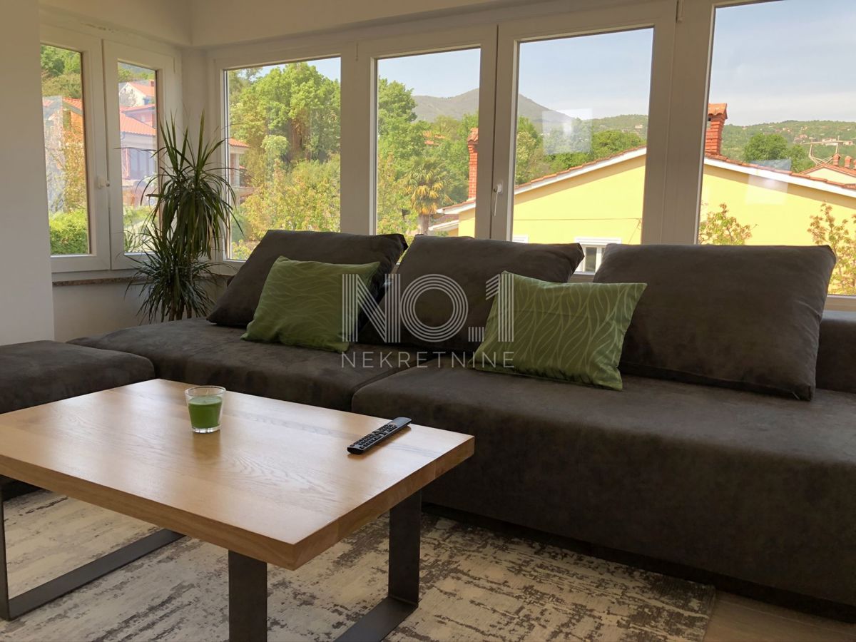 Opatija, okolica - prodamo vilo z 8 apartmaji