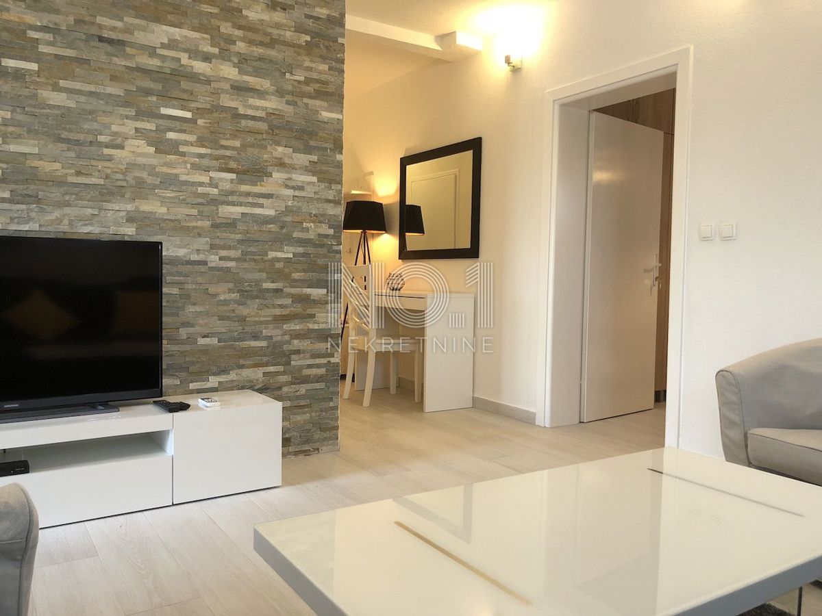 Opatija, okolica - prodamo vilo z 8 apartmaji