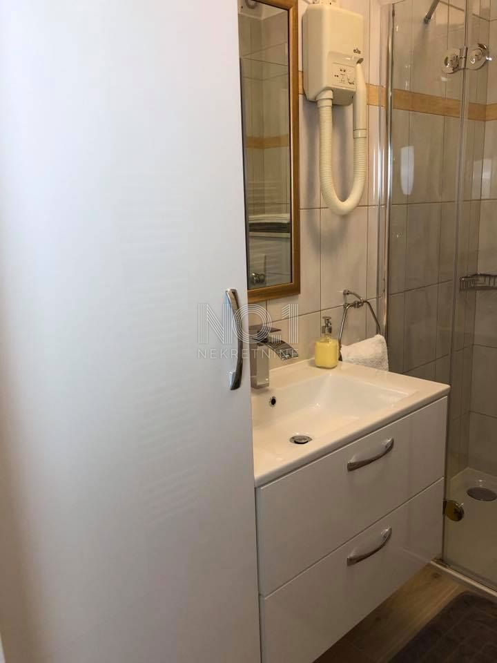 Opatija, okolica - prodamo vilo z 8 apartmaji
