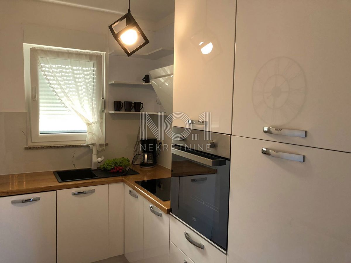Opatija, okolica - prodamo vilo z 8 apartmaji