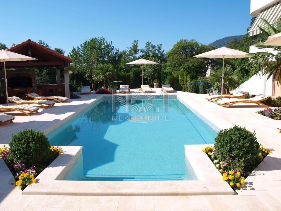 Opatija, okolica - prodamo vilo z 8 apartmaji