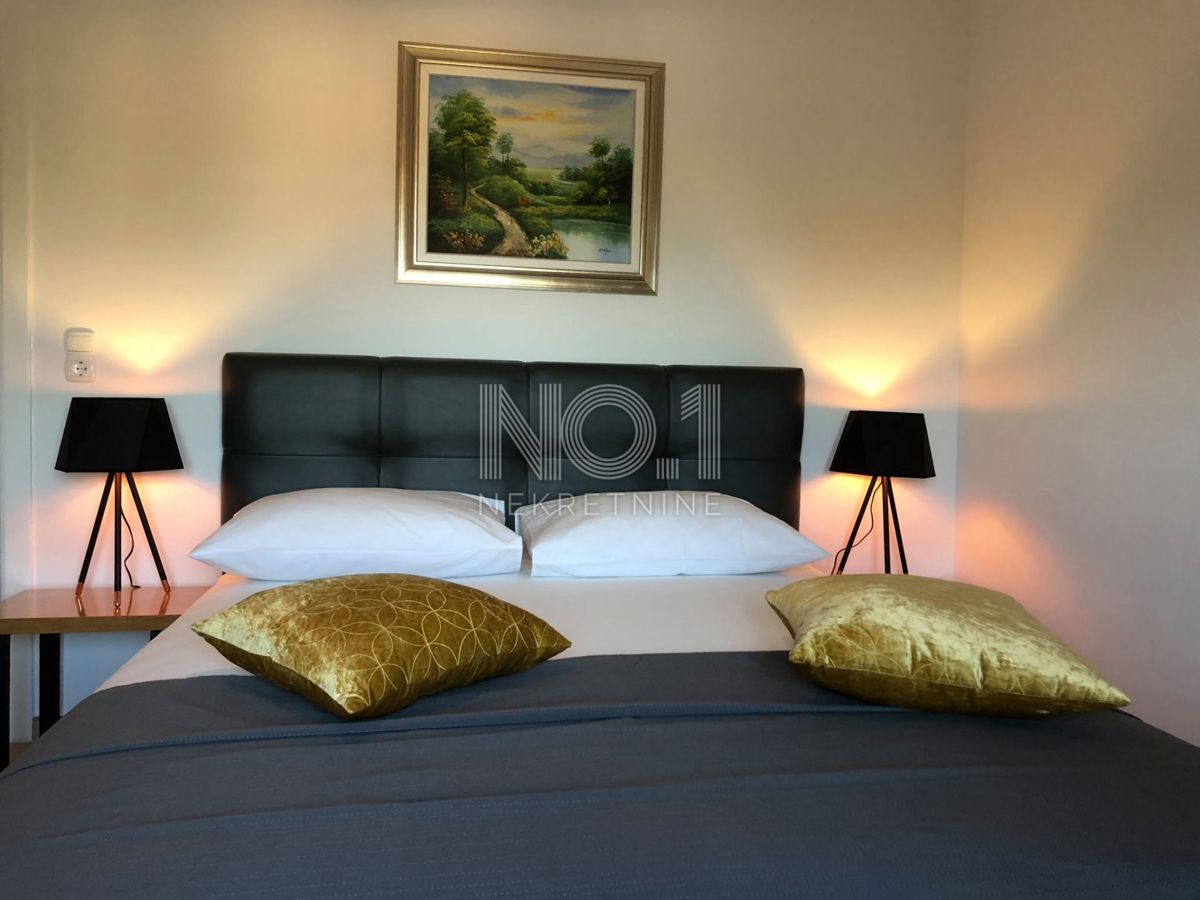 Opatija, okolica - prodamo vilo z 8 apartmaji