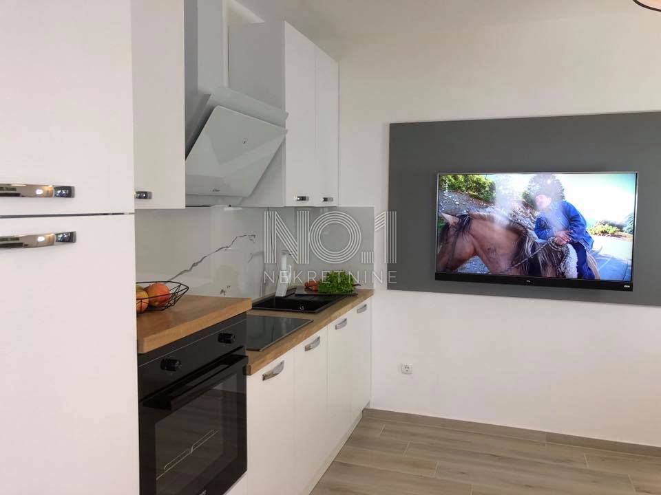 Opatija, okolica - prodamo vilo z 8 apartmaji
