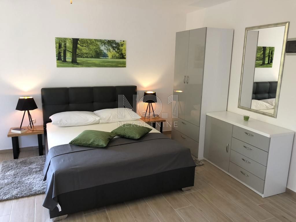 Opatija, okolica - prodamo vilo z 8 apartmaji