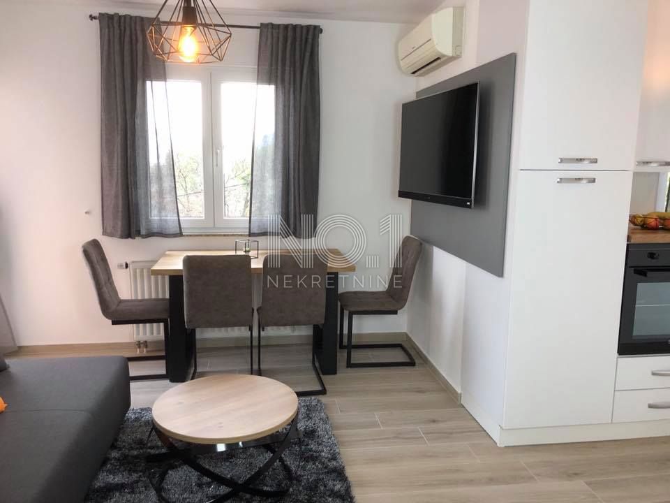 Opatija, okolica - prodamo vilo z 8 apartmaji