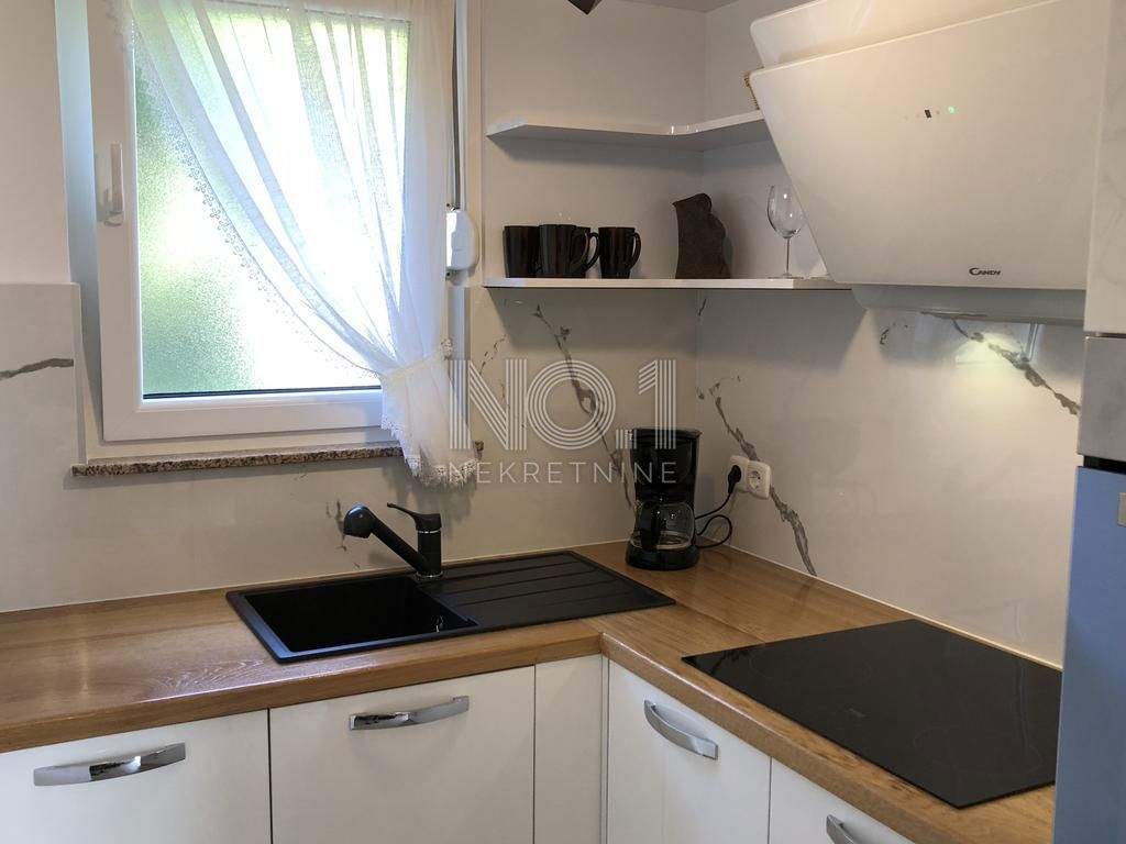 Opatija, okolica - prodamo vilo z 8 apartmaji