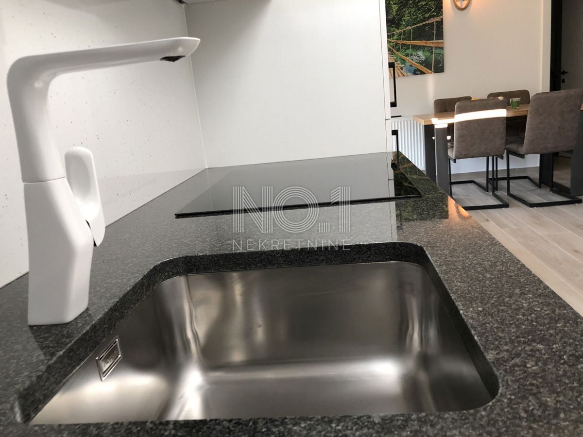 Opatija, okolica - prodamo vilo z 8 apartmaji