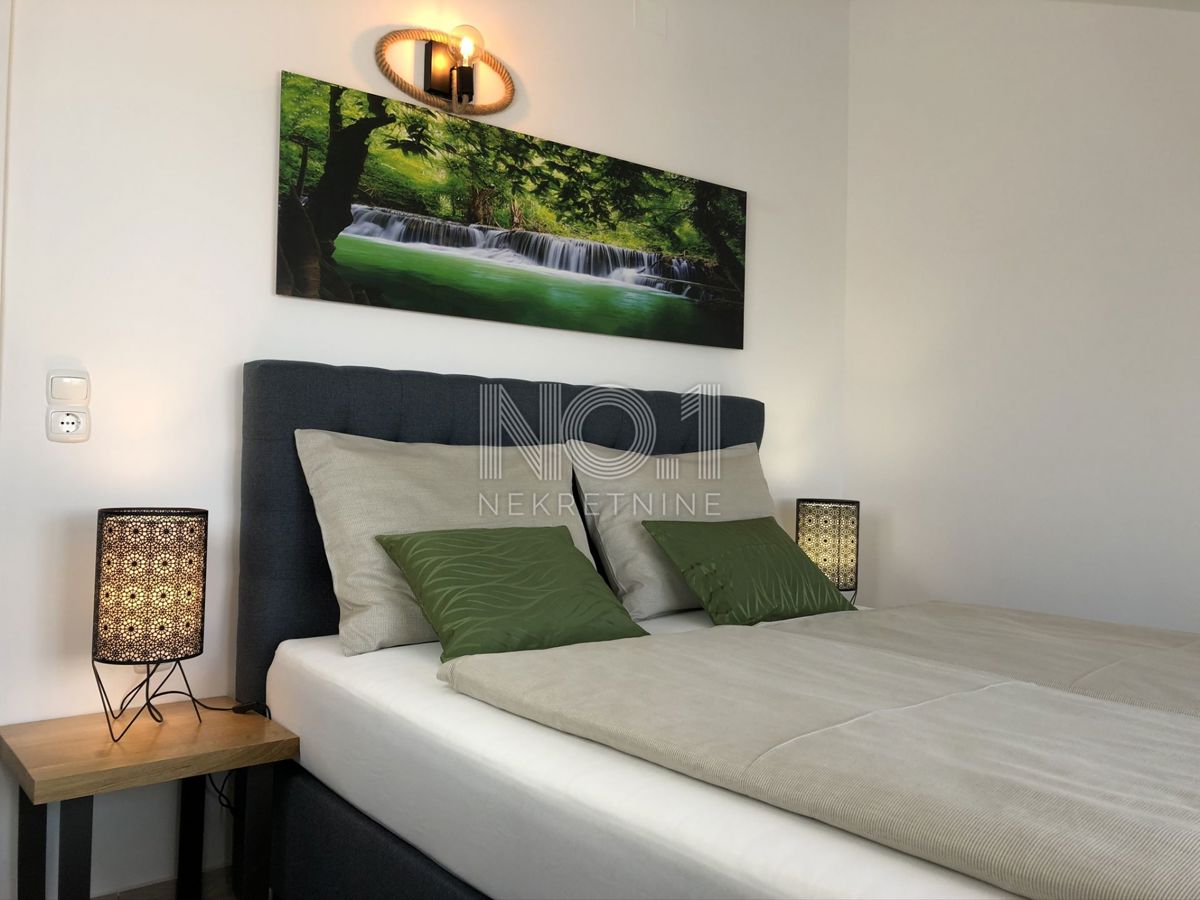 Opatija, okolica - prodamo vilo z 8 apartmaji