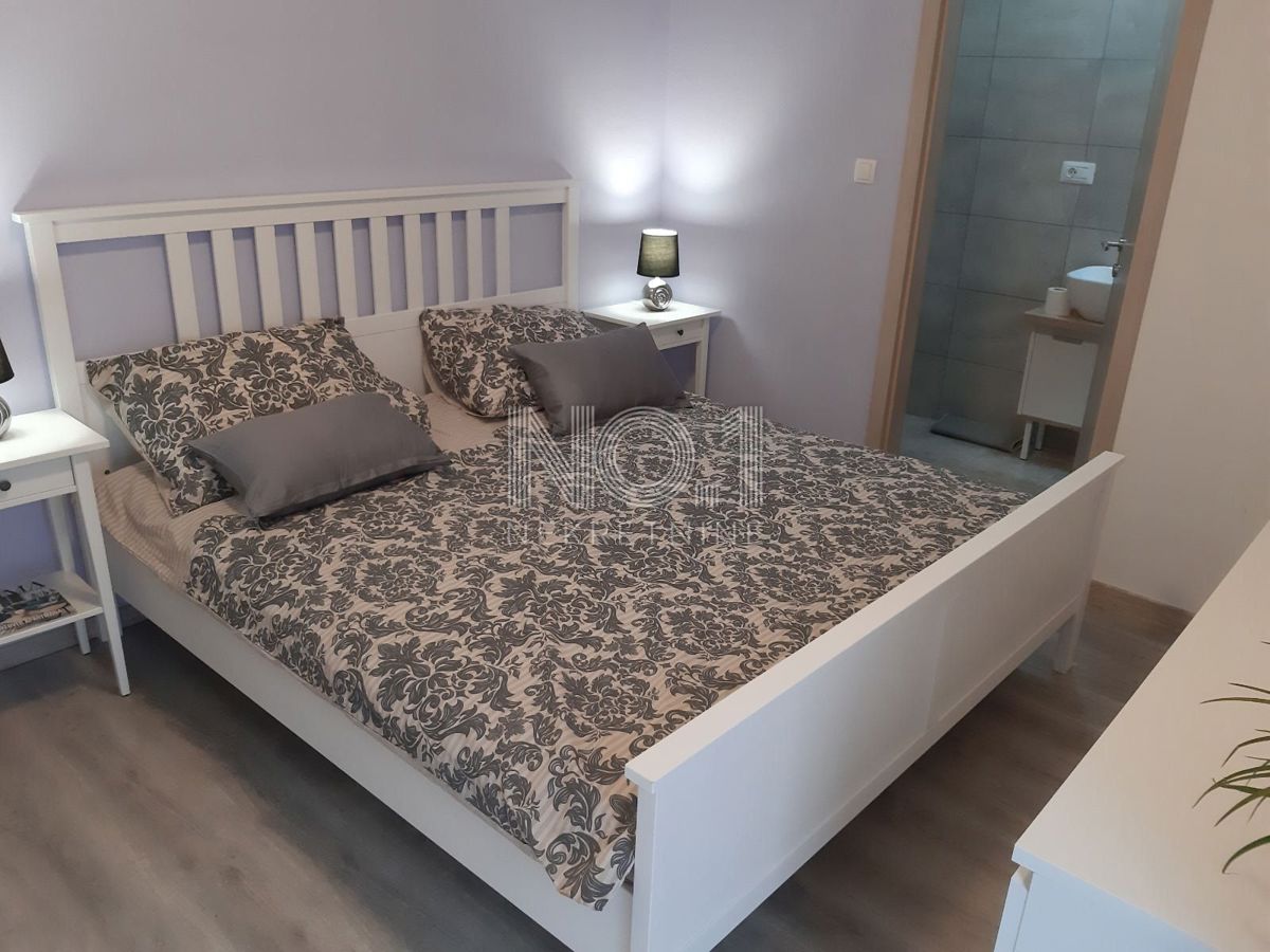 Krk, Pinezići - vila z bazenom in savno